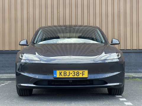 Tesla Model 3 Premium Long Range RWD 78 kWh | Marge! Financiering zonder aanbetaling | Full Self Driving | Stoelverkoeling | Bluetooth |
