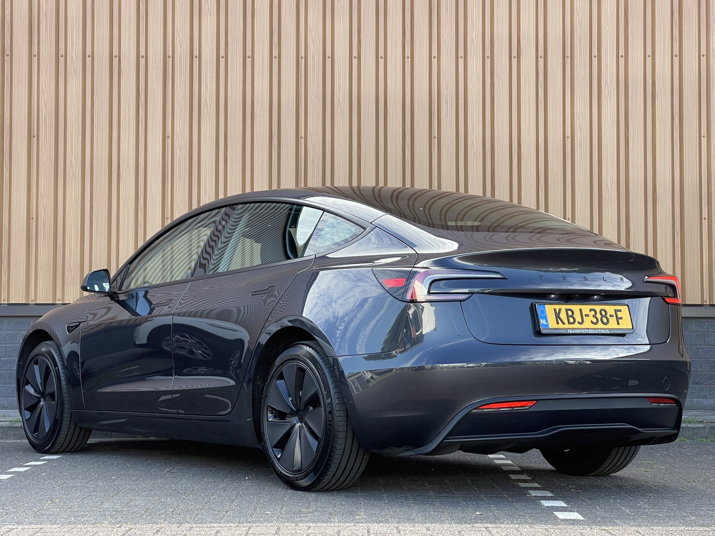 Tesla Model 3 Premium Long Range RWD 78 kWh | Marge! Financiering zonder aanbetaling | Full Self Driving | Stoelverkoeling | Bluetooth |
