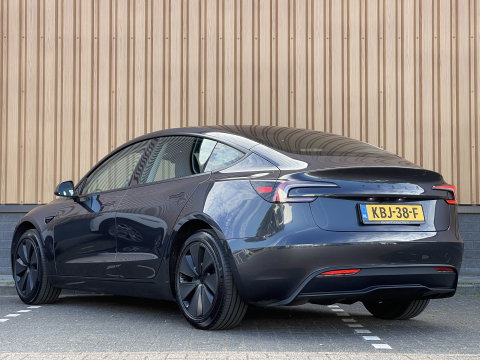 Tesla Model 3 Premium Long Range RWD 78 kWh | Marge! Financiering zonder aanbetaling | Full Self Driving | Stoelverkoeling | Bluetooth |