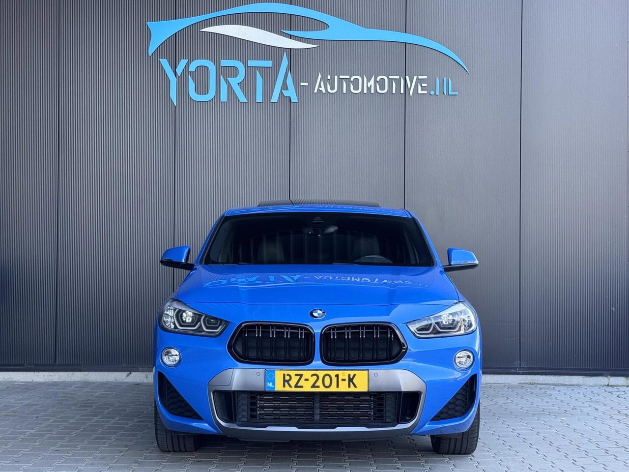 BMW X2