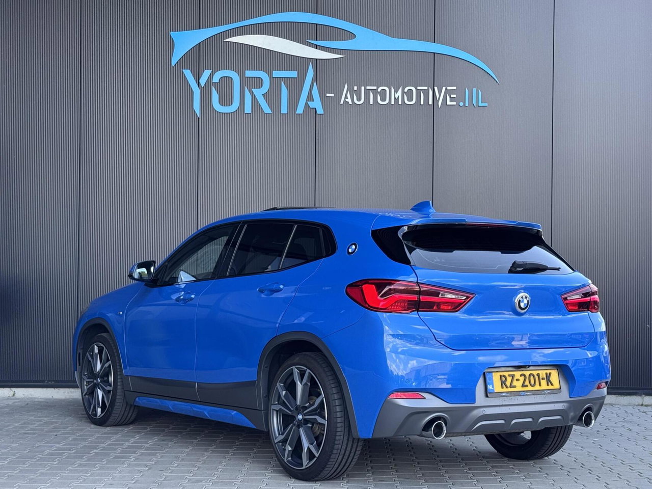 BMW X2
