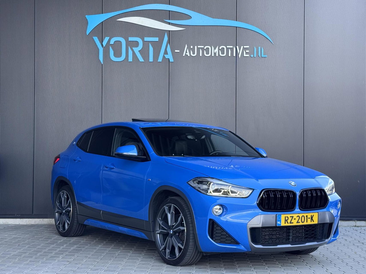 BMW X2