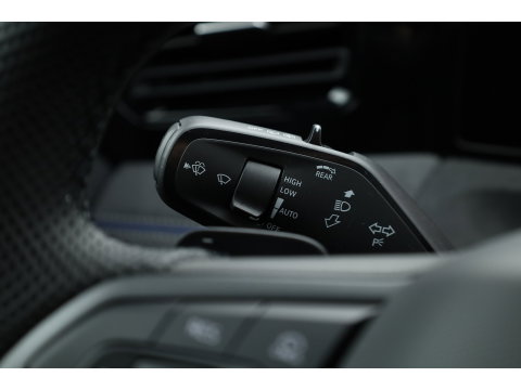 Volkswagen Tiguan 1.5 eHybrid R-Line Edition 272pk | HUD | 360cam | Massage | IQ. Light | Stoel- Stuurverw. | Adapt. Cruise | Apple CarPlay |