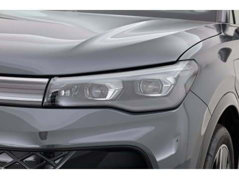 Volkswagen Tiguan 1.5 eHybrid R-Line Edition 272pk | HUD | 360cam | Massage | IQ. Light | Stoel- Stuurverw. | Adapt. Cruise | Apple CarPlay |