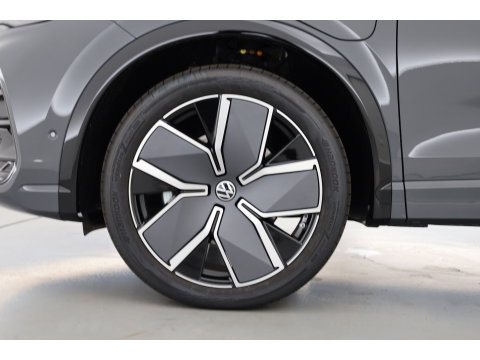 Volkswagen Tiguan 1.5 eHybrid R-Line Edition 272pk | HUD | 360cam | Massage | IQ. Light | Stoel- Stuurverw. | Adapt. Cruise | Apple CarPlay |