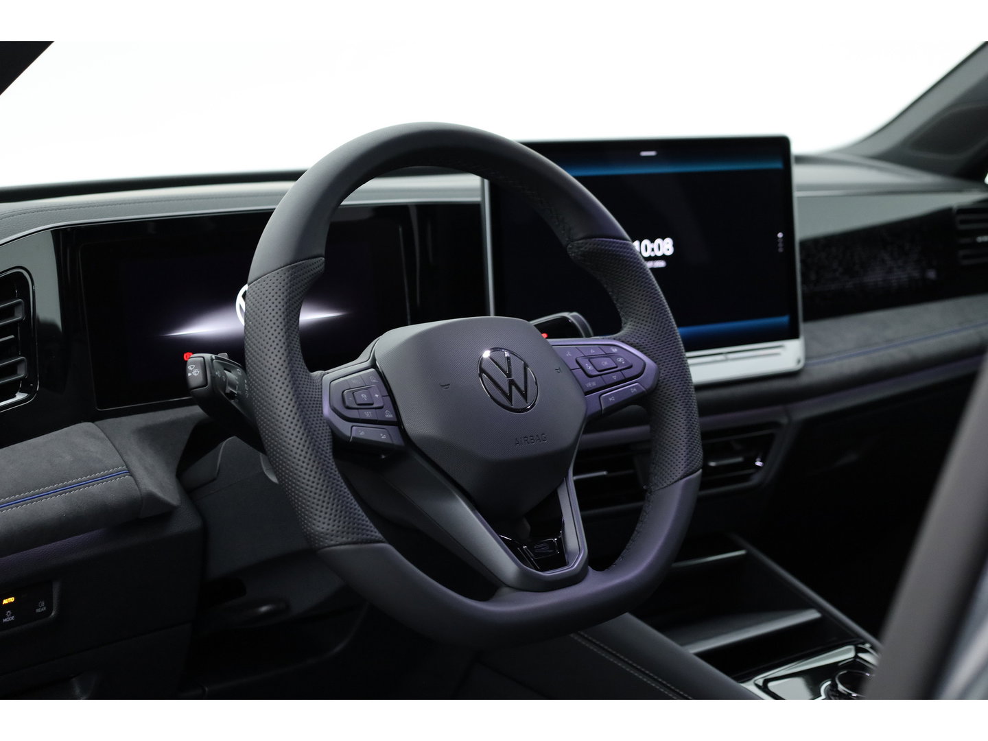 Volkswagen Tiguan 1.5 eHybrid R-Line Edition 272pk | HUD | 360cam | Massage | IQ. Light | Stoel- Stuurverw. | Adapt. Cruise | Apple CarPlay |