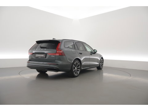 Volvo V60 2.0 T6 Plug-in hybrid AWD Plus Dark | Forest Lake | Pano | Head-Up | Harman Kardon | 360cam | Pilot Assist | Stoel-Stuurverw.