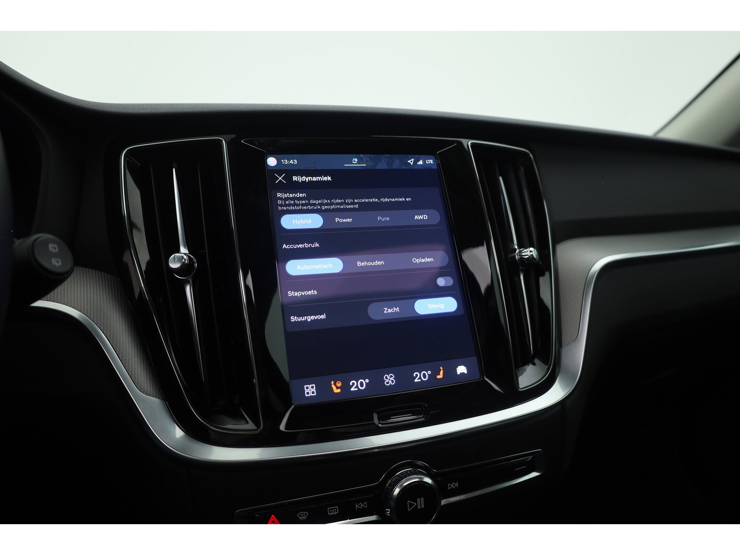 Volvo V60 2.0 T6 Plug-in hybrid AWD Plus Dark | Forest Lake | Pano | Head-Up | Harman Kardon | 360cam | Pilot Assist | Stoel-Stuurverw.