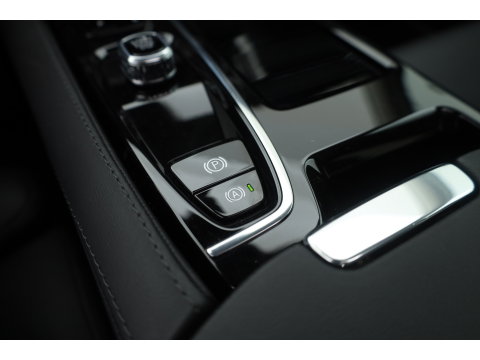 Volvo V60 2.0 T6 Plug-in hybrid AWD Plus Dark | Forest Lake | Pano | Head-Up | Harman Kardon | 360cam | Pilot Assist | Stoel-Stuurverw.
