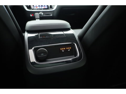 Volvo V60 2.0 T6 Plug-in hybrid AWD Plus Dark | Forest Lake | Pano | Head-Up | Harman Kardon | 360cam | Pilot Assist | Stoel-Stuurverw.