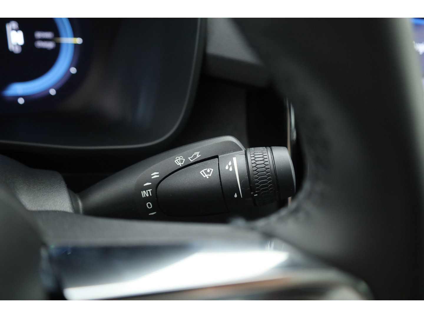 Volvo C40 Single Motor Plus 69 kWh | SOH 95.1 | Warmtepomp | Pano-dak | Stoel- + stuurverwarming | Google | Adap. Cruise | Dodehoek (Blis) |