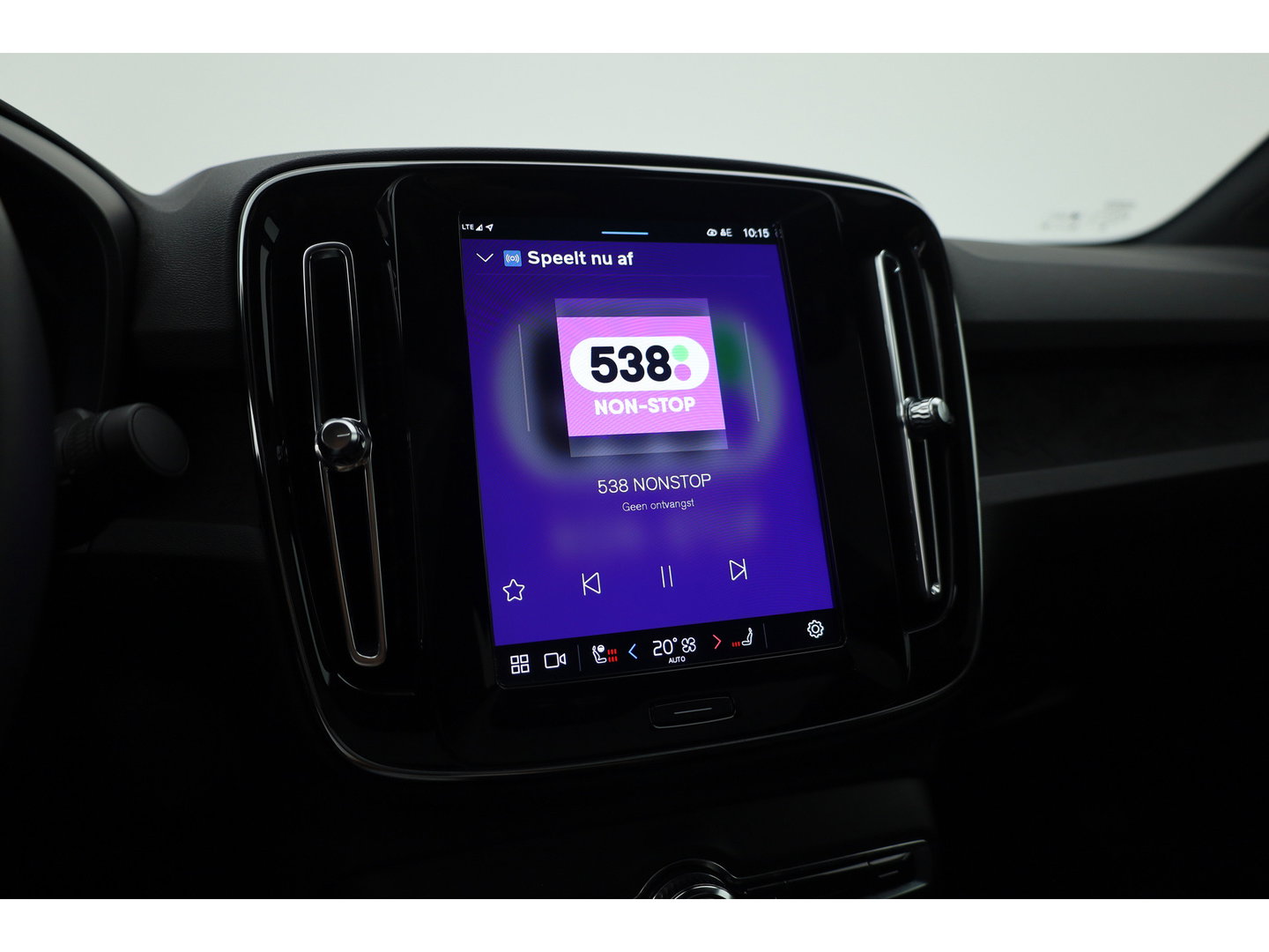 Volvo C40 Single Motor Plus 69 kWh | SOH 95.1 | Warmtepomp | Pano-dak | Stoel- + stuurverwarming | Google | Adap. Cruise | Dodehoek (Blis) |