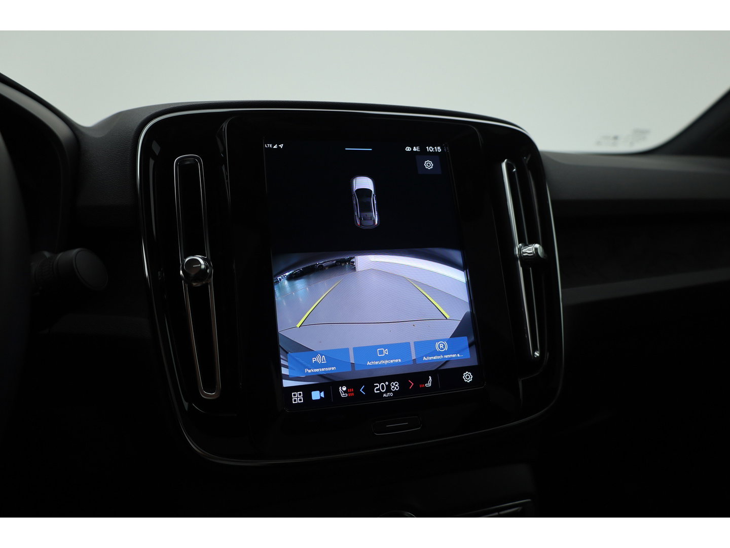 Volvo C40 Single Motor Plus 69 kWh | SOH 95.1 | Warmtepomp | Pano-dak | Stoel- + stuurverwarming | Google | Adap. Cruise | Dodehoek (Blis) |