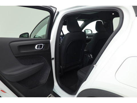 Volvo C40 Single Motor Plus 69 kWh | SOH 95.1 | Warmtepomp | Pano-dak | Stoel- + stuurverwarming | Google | Adap. Cruise | Dodehoek (Blis) |