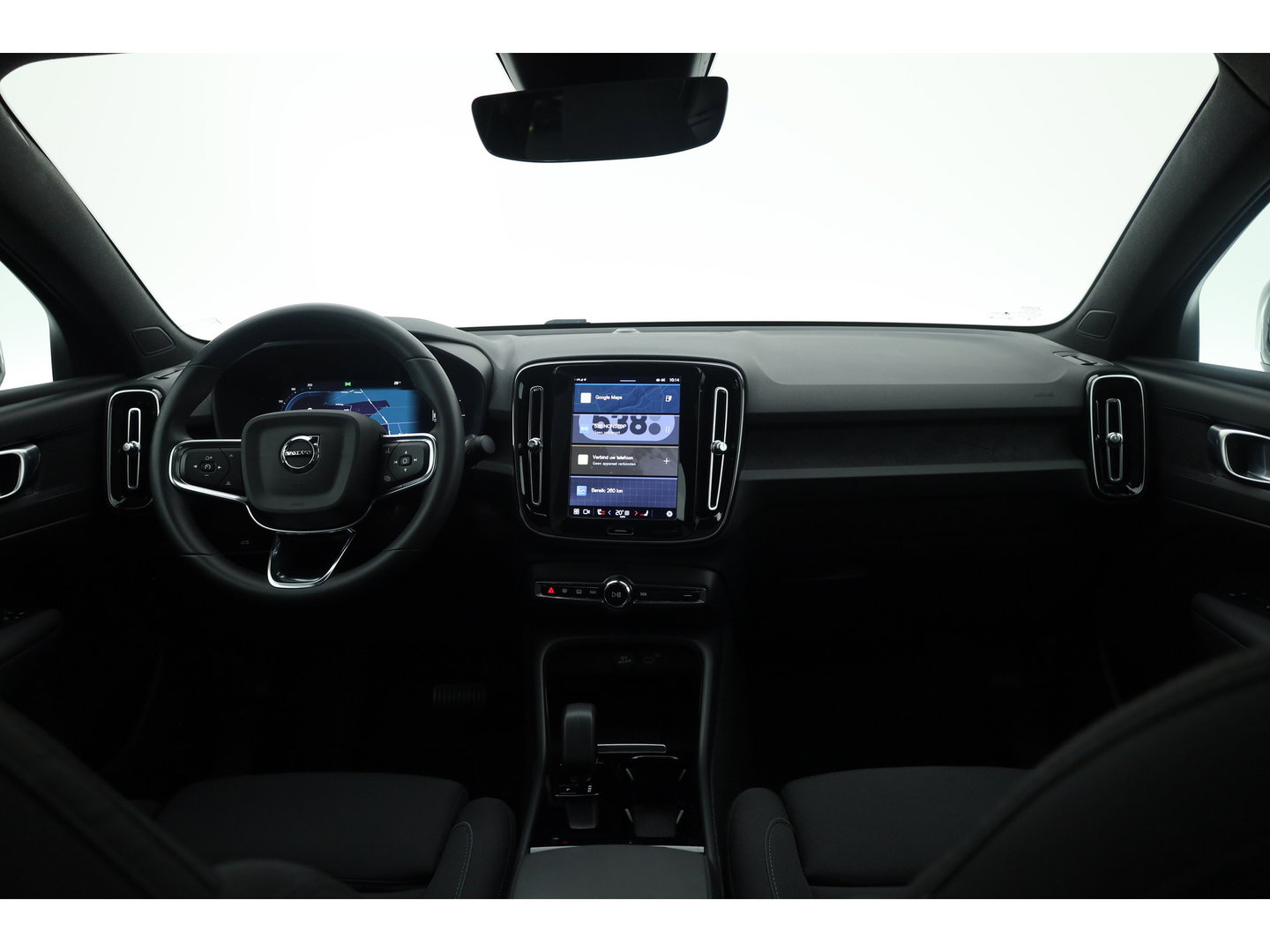 Volvo C40 Single Motor Plus 69 kWh | SOH 95.1 | Warmtepomp | Pano-dak | Stoel- + stuurverwarming | Google | Adap. Cruise | Dodehoek (Blis) |