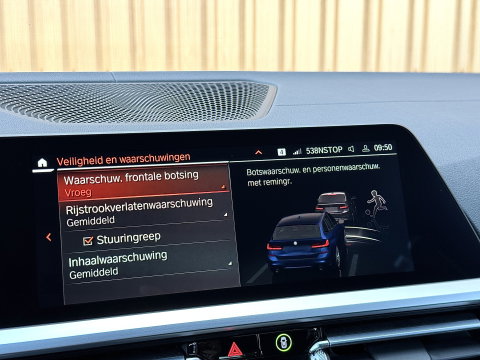 BMW 3 Serie Touring M340i xDrive High Executive | 374 PK! | Panoramadak | BMW Laser | Head-Up | Harman & Kardon | 360° Camera | Elektrische Trekhaak | Apple Carplay | Android Auto |