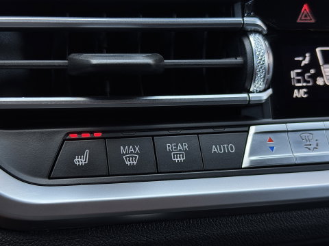 BMW 3 Serie Touring M340i xDrive High Executive | 374 PK! | Panoramadak | BMW Laser | Head-Up | Harman & Kardon | 360° Camera | Elektrische Trekhaak | Apple Carplay | Android Auto |