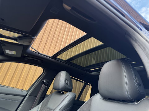 BMW 3 Serie Touring M340i xDrive High Executive | 374 PK! | Panoramadak | BMW Laser | Head-Up | Harman & Kardon | 360° Camera | Elektrische Trekhaak | Apple Carplay | Android Auto |