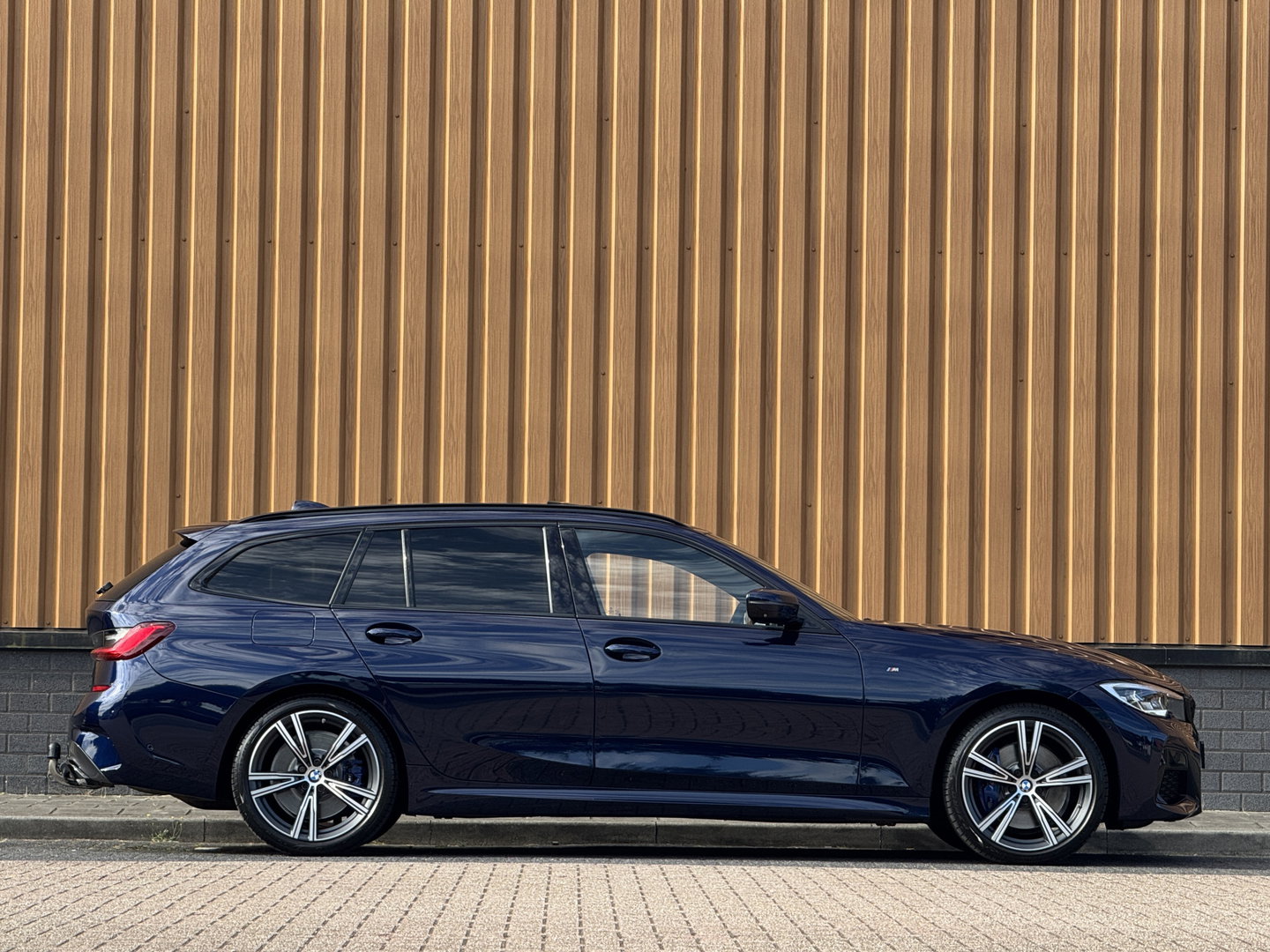 BMW 3 Serie Touring M340i xDrive High Executive | 374 PK! | Panoramadak | BMW Laser | Head-Up | Harman & Kardon | 360° Camera | Elektrische Trekhaak | Apple Carplay | Android Auto |