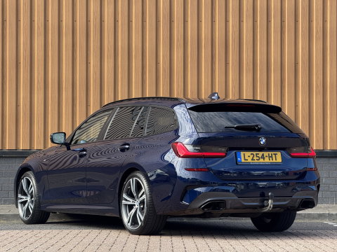 BMW 3 Serie Touring M340i xDrive High Executive | 374 PK! | Panoramadak | BMW Laser | Head-Up | Harman & Kardon | 360° Camera | Elektrische Trekhaak | Apple Carplay | Android Auto |
