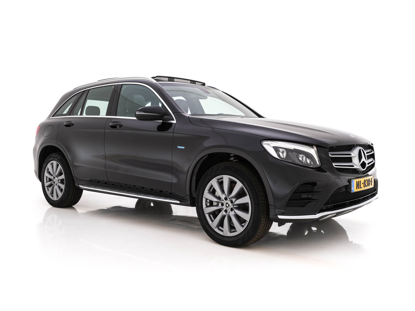 Mercedes-Benz GLC 350e 4MATIC Ambition (Plug-In) Aut. *PANO | LEATHER-MICROFIBRE | FULL-LED | NAVI-FULLMAP | CAMERA | BLINDSPOT | HEATED-SPORTSEATS | SHIFTPADDLES | ECC | PDC | CRUISE | 19''ALU*