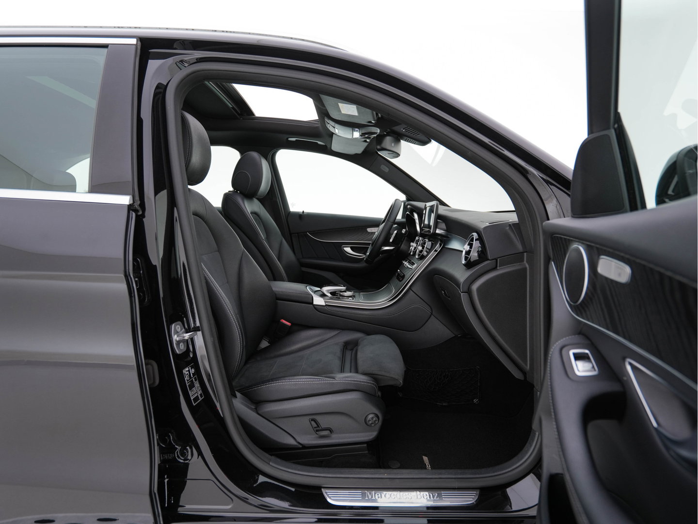 Mercedes-Benz GLC 350e 4MATIC Ambition (Plug-In) Aut. *PANO | LEATHER-MICROFIBRE | FULL-LED | NAVI-FULLMAP | CAMERA | BLINDSPOT | HEATED-SPORTSEATS | SHIFTPADDLES | ECC | PDC | CRUISE | 19''ALU*