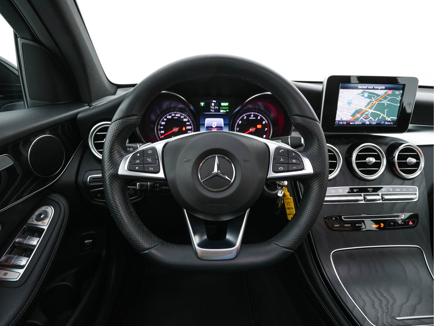 Mercedes-Benz GLC 350e 4MATIC Ambition (Plug-In) Aut. *PANO | LEATHER-MICROFIBRE | FULL-LED | NAVI-FULLMAP | CAMERA | BLINDSPOT | HEATED-SPORTSEATS | SHIFTPADDLES | ECC | PDC | CRUISE | 19''ALU*