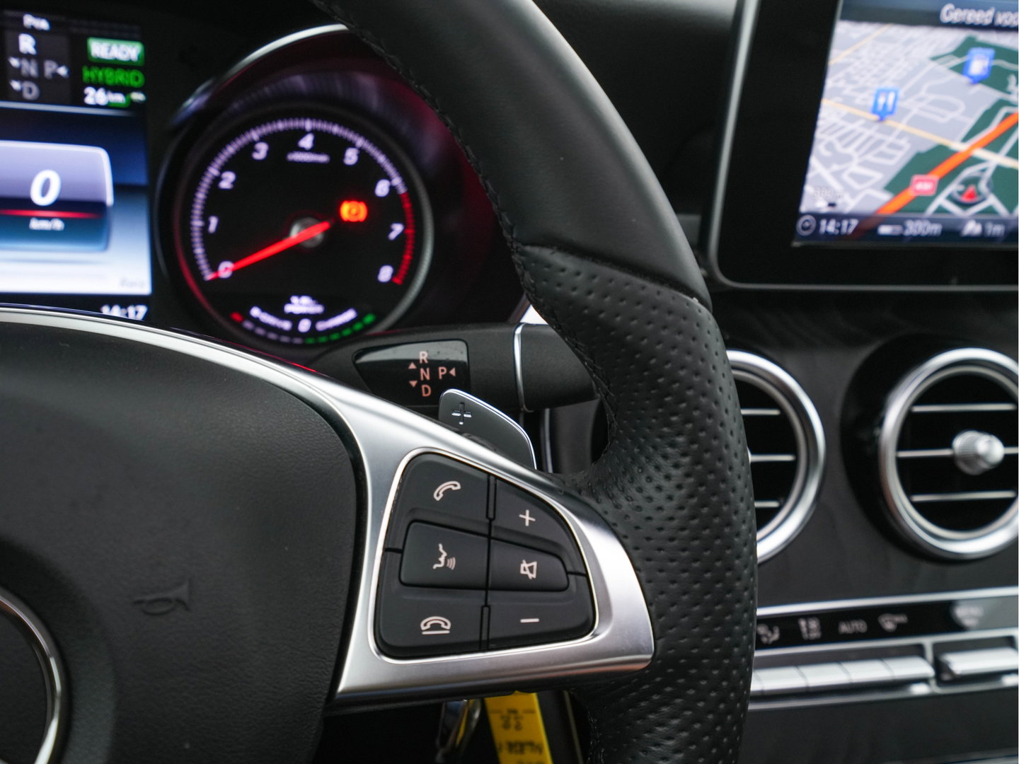 Mercedes-Benz GLC 350e 4MATIC Ambition (Plug-In) Aut. *PANO | LEATHER-MICROFIBRE | FULL-LED | NAVI-FULLMAP | CAMERA | BLINDSPOT | HEATED-SPORTSEATS | SHIFTPADDLES | ECC | PDC | CRUISE | 19''ALU*