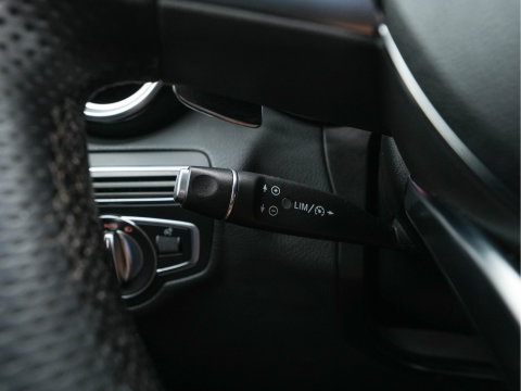 Mercedes-Benz GLC 350e 4MATIC Ambition (Plug-In) Aut. *PANO | LEATHER-MICROFIBRE | FULL-LED | NAVI-FULLMAP | CAMERA | BLINDSPOT | HEATED-SPORTSEATS | SHIFTPADDLES | ECC | PDC | CRUISE | 19''ALU*