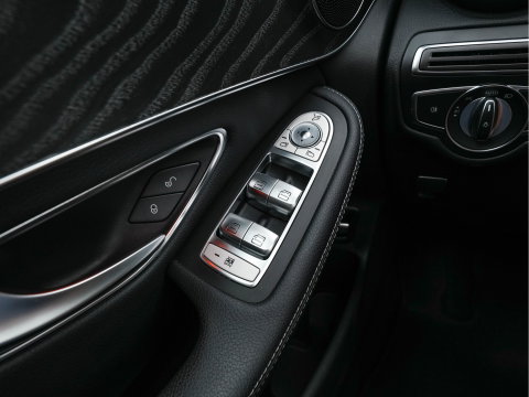 Mercedes-Benz GLC 350e 4MATIC Ambition (Plug-In) Aut. *PANO | LEATHER-MICROFIBRE | FULL-LED | NAVI-FULLMAP | CAMERA | BLINDSPOT | HEATED-SPORTSEATS | SHIFTPADDLES | ECC | PDC | CRUISE | 19''ALU*