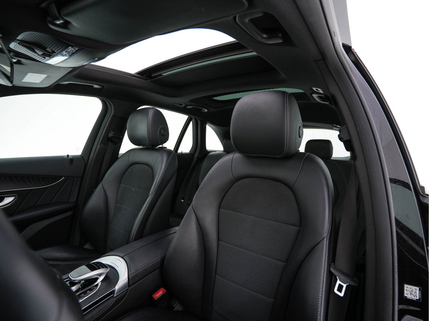 Mercedes-Benz GLC 350e 4MATIC Ambition (Plug-In) Aut. *PANO | LEATHER-MICROFIBRE | FULL-LED | NAVI-FULLMAP | CAMERA | BLINDSPOT | HEATED-SPORTSEATS | SHIFTPADDLES | ECC | PDC | CRUISE | 19''ALU*