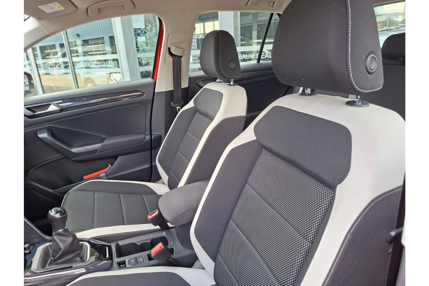 Volkswagen T-Roc 1.5 TSI 150PK SPORT EDITION NAVI LMV PDC VIRTUAL WINTERPACK