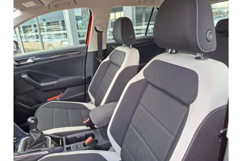 Volkswagen T-Roc 1.5 TSI 150PK SPORT EDITION NAVI LMV PDC VIRTUAL WINTERPACK