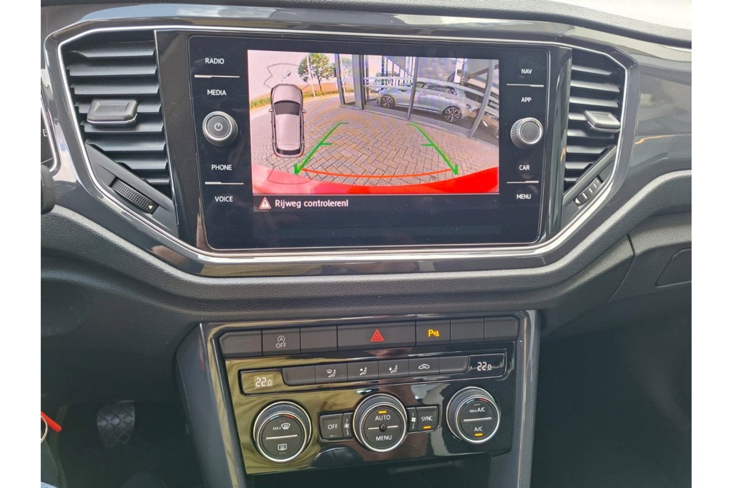 Volkswagen T-Roc 1.5 TSI 150PK SPORT EDITION NAVI LMV PDC VIRTUAL WINTERPACK