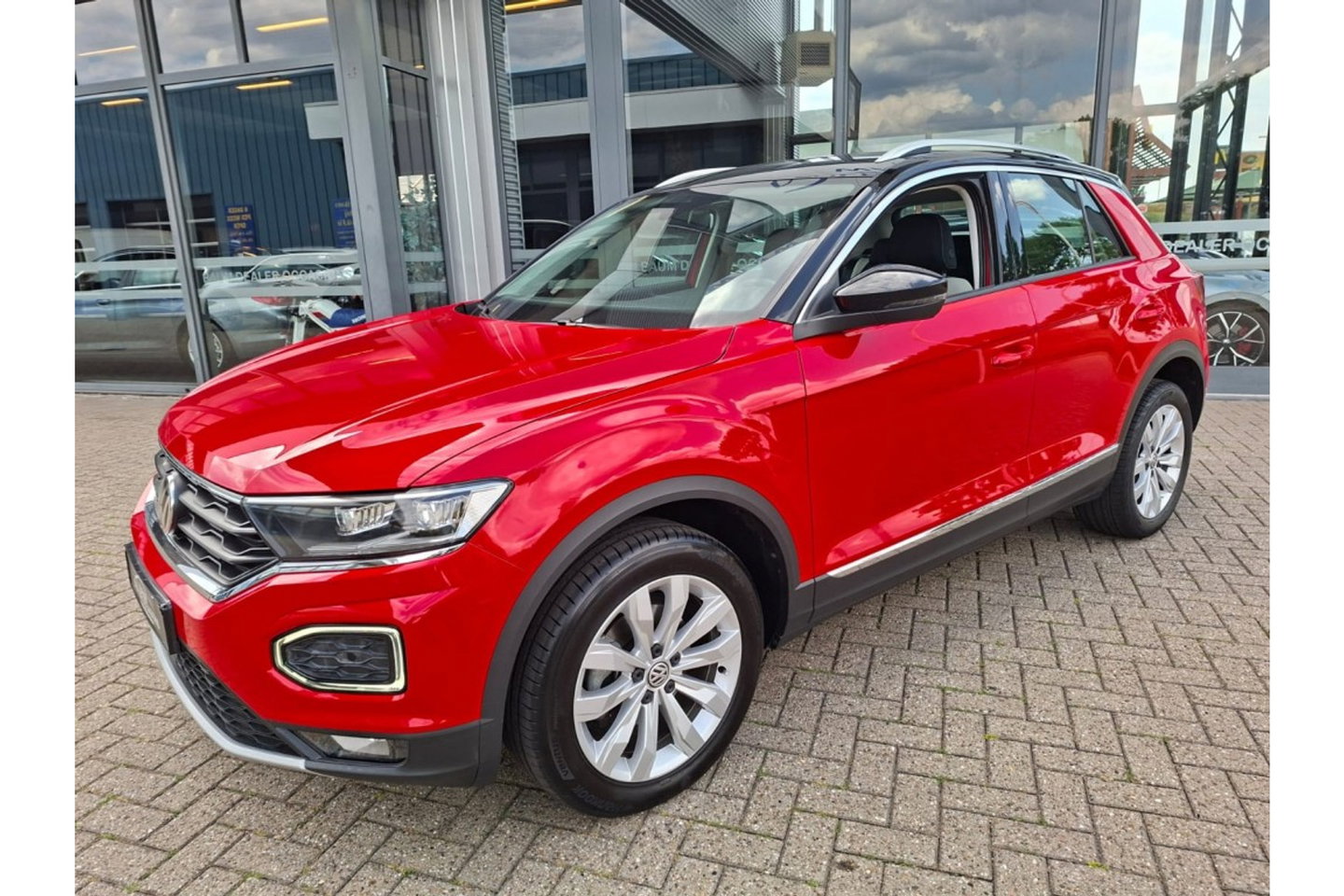 Volkswagen T-Roc 1.5 TSI 150PK SPORT EDITION NAVI LMV PDC VIRTUAL WINTERPACK