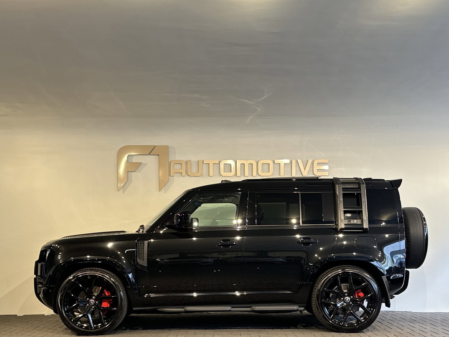 Land Rover Defender 110 2.0 P400e 110 XS Edition Pano|Dodehoek|Memory|Lane Assist
