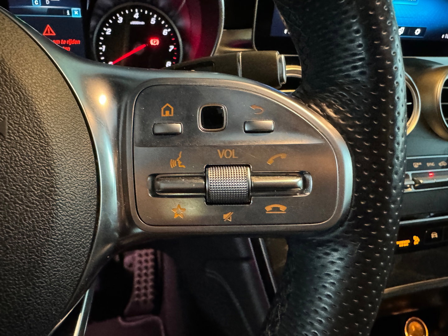 Mercedes-Benz GLC 200 4MATIC Premium Plus Pano|BlindSpot|Burmeister|Trekhaak