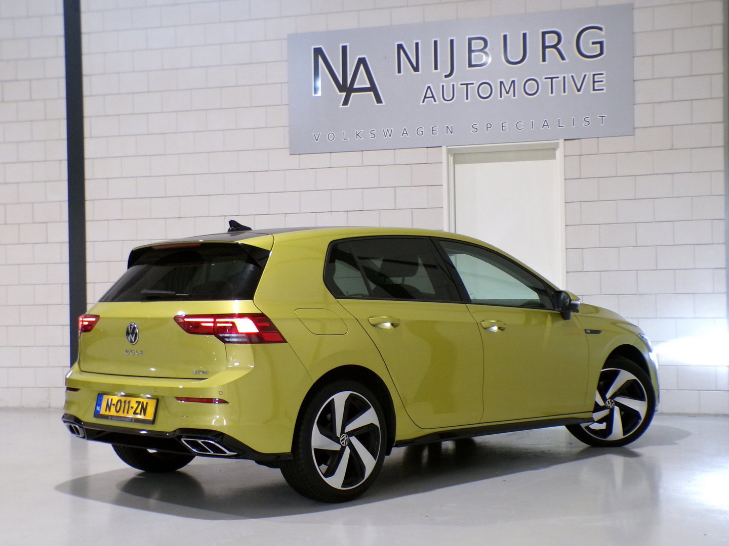 Volkswagen Golf 1.5 TSI 150PK Highline Business R "Automaat" R-Line Carplay Adaptive-cruise Blind-spot Keyless Pakeersensoren