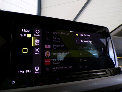 Volkswagen Golf 1.5 TSI 150PK Highline Business R "Automaat" R-Line Carplay Adaptive-cruise Blind-spot Keyless Pakeersensoren