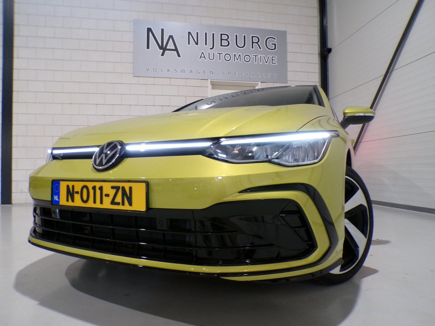 Volkswagen Golf 1.5 TSI 150PK Highline Business R "Automaat" R-Line Carplay Adaptive-cruise Blind-spot Keyless Pakeersensoren