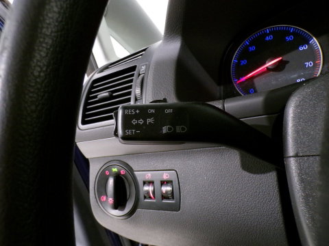 Volkswagen Touran 1.6 Athene 7P. "7 Persoons" Nieuwe-APK ! Airco Climatronic Cruise-control ! Technisch goede auto !
