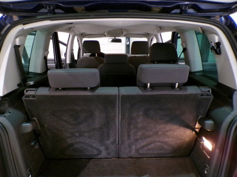 Volkswagen Touran 1.6 Athene 7P. "7 Persoons" Nieuwe-APK ! Airco Climatronic Cruise-control ! Technisch goede auto !
