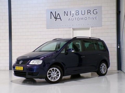 Volkswagen Touran 1.6 Athene 7P. "7 Persoons" Nieuwe-APK ! Airco Climatronic Cruise-control ! Technisch goede auto !