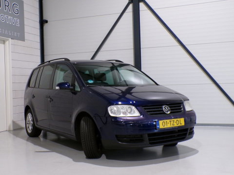 Volkswagen Touran 1.6 Athene 7P. "7 Persoons" Nieuwe-APK ! Airco Climatronic Cruise-control ! Technisch goede auto !