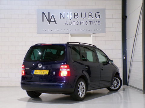 Volkswagen Touran 1.6 Athene 7P. "7 Persoons" Nieuwe-APK ! Airco Climatronic Cruise-control ! Technisch goede auto !