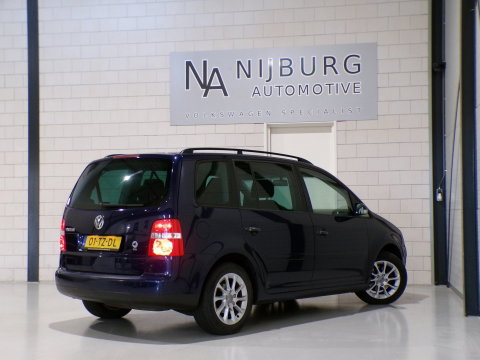 Volkswagen Touran 1.6 Athene 7P. "7 Persoons" Nieuwe-APK ! Airco Climatronic Cruise-control ! Technisch goede auto !