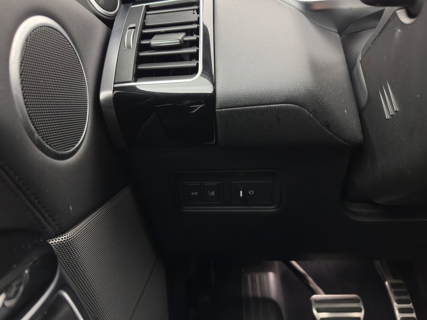 Land Rover Range Rover Sport 3.0 SDV6 Autobiography Dynamic Aut. *PANO | LEATHER | XENON | DIGI-COCKPIT | HEATED-COMFORTSEATS | CAMERA | NAVI-FULLMAP | PRIVACY-GLASS | AIRSUSPENSION | HEAD-UP | ECC | SHIFTPADDLES | PDC | CRUISE | 21''ALU*