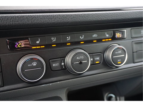 Volkswagen Crafter 35 177PK L3H3 AUT BPM VRIJ!! Navi, Cam, ACC, LED, Dual Tone Lak!! NR. 875