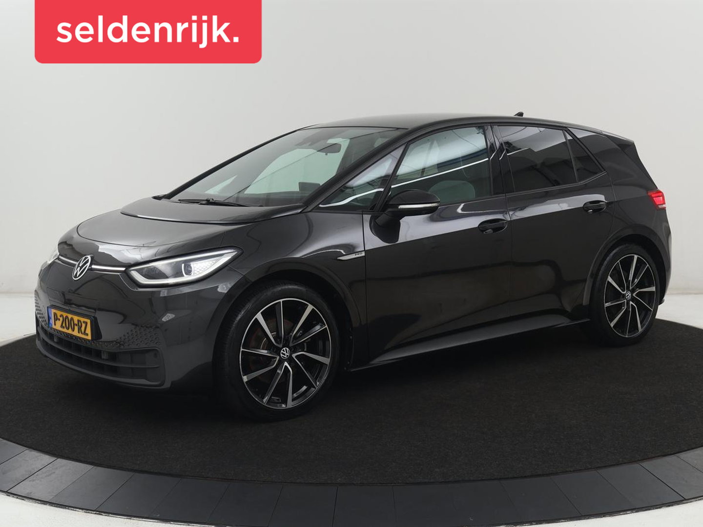 Volkswagen Id.3 Pro 58 kWh | SOH 94.5% | Panoramadak | Stuur/stoel verwarming | Adaptive cruise | 360 camera | Carplay | Massage stoelen | Climate control | Sfeerverlichting | Warmtepomp
