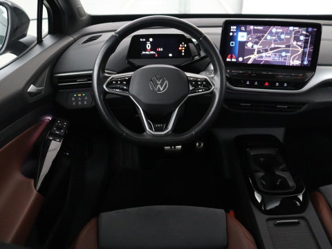 Volkswagen ID.4 First Max 77 kWh | SOH 91,9% | Panoramadak | Leder/alcantara | Memory | Stuur/stoel verwarming | Adaptive cruise | 360 camera | Dodehoek detectie | Carplay | Sfeerverlichting |